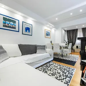 Luxury Set Split