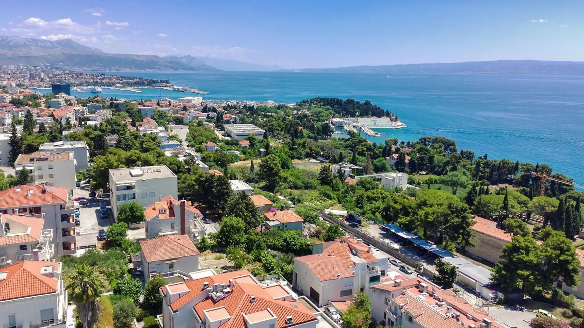 Sea View & Garage - Modern 3Br Split Apartment Croatia