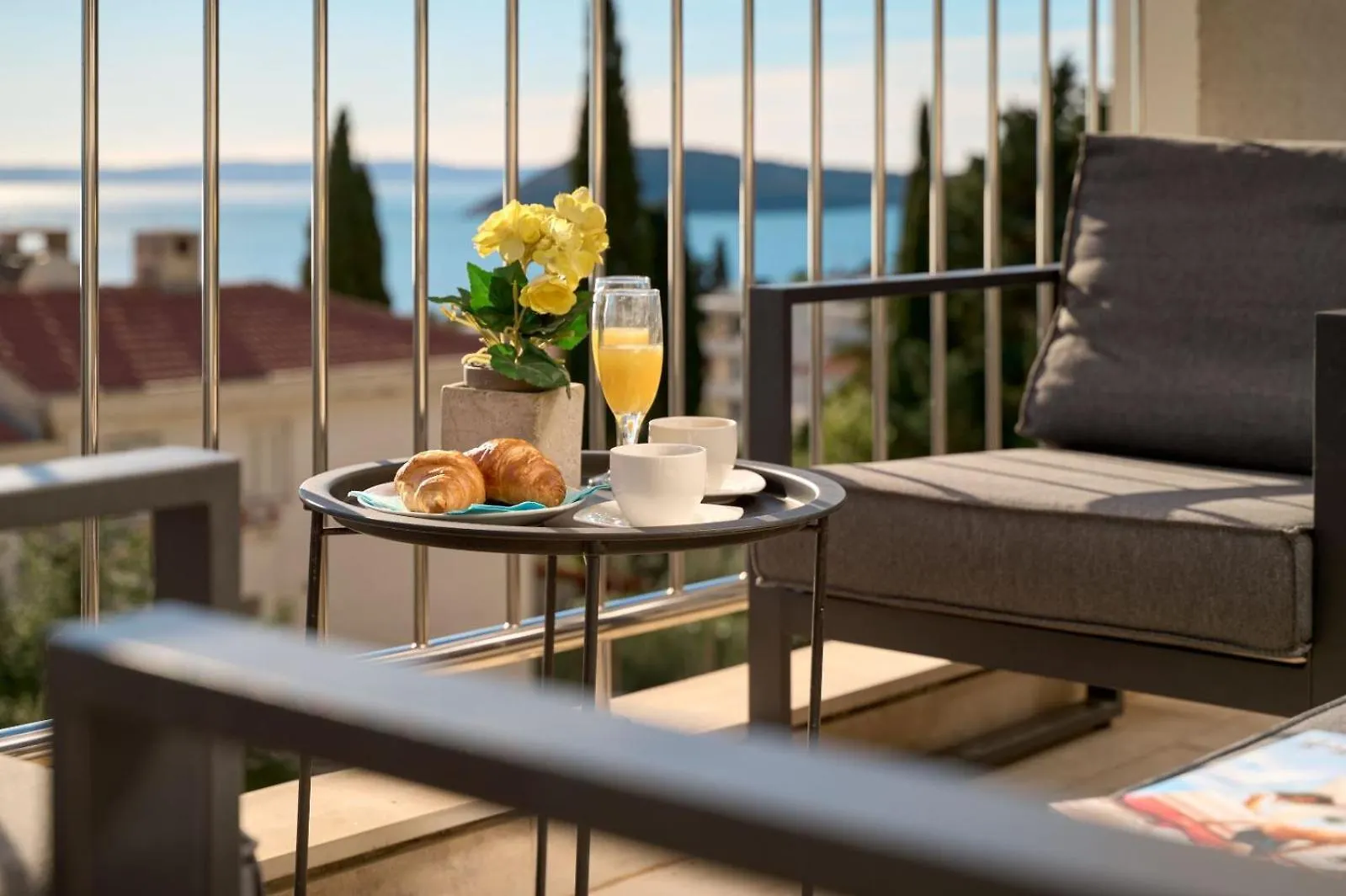 Sea View & Garage - Modern 3Br Split Apartment 0*,
